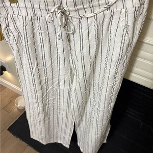 Cali 1850 White Linen-Texture Drawstring Wide Leg Pants with Black Stripe